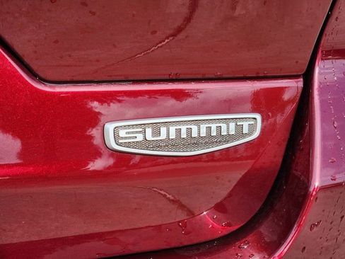 Certified 2025 Jeep Grand Cherokee Summit AWD/4WD image 12