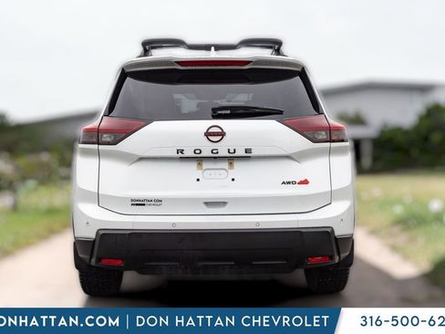 Used 2025 Nissan Rogue SV AWD/4WD image 29