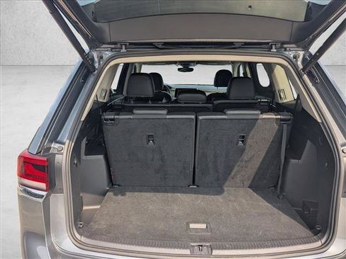 Used 2025 Volkswagen Atlas SE FWD image 8