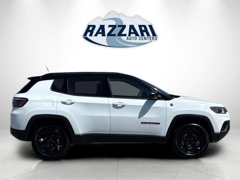 Used 2024 Jeep Compass Trailhawk AWD/4WD image 2