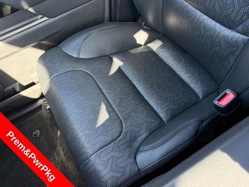Used 2024 Toyota Tundra Limited AWD/4WD image 27