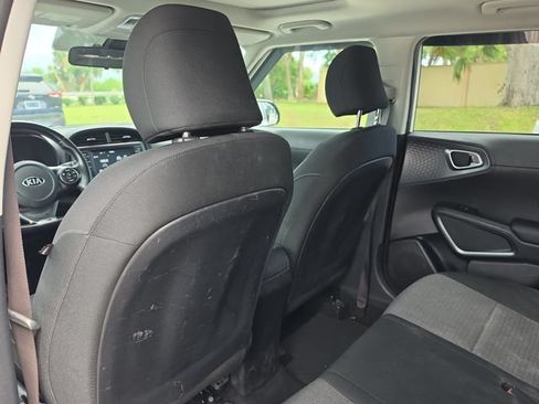 Used 2020 Kia Soul GT-Line w/ GT 2.0L Power Sunroof Package FWD image 11