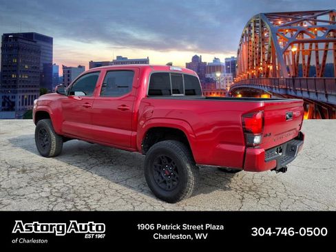 Used 2022 Toyota Tacoma SR image 5