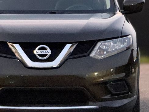 Used 2016 Nissan Rogue S AWD/4WD image 12