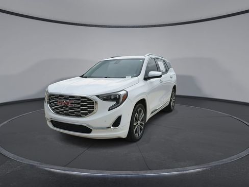 Used 2020 GMC Terrain Denali w/ Denali Premium Package image 4