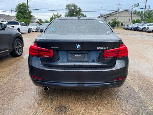 Used 2018 BMW 320i xDrive Sedan w/ Convenience Package AWD/4WD image 3