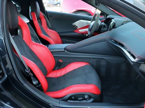 Used 2024 Chevrolet Corvette Stingray Preferred Cpe w/ 2LT image 27