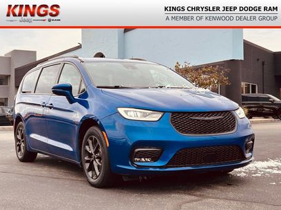 Certified 2021 Chrysler Pacifica Touring w/ S Appearance Package