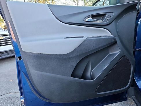 Used 2022 Chevrolet Equinox LS image 15