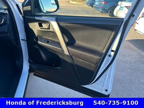 Used 2017 Toyota RAV4 LE image 14