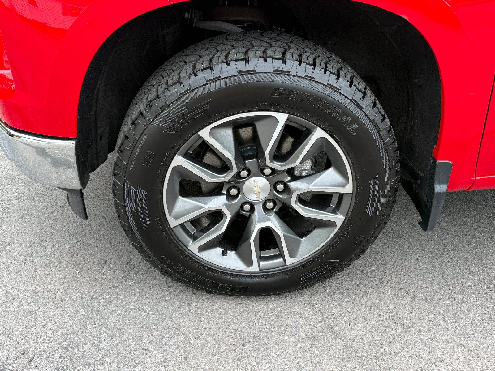 Certified 2024 Chevrolet Silverado 1500 LT AWD/4WD image 9