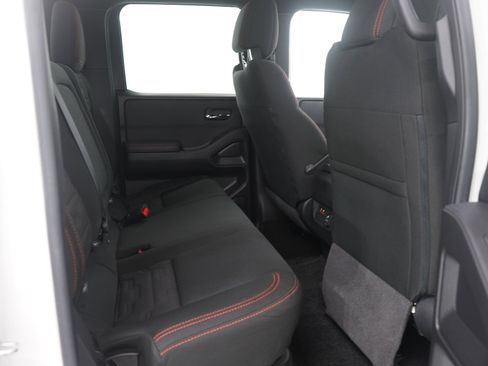 Used 2024 Nissan Frontier PRO-4X w/ Pro Convenience Package AWD/4WD image 14