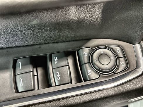 Used 2023 GMC Sierra 1500 SLT w/ SLT Convenience Package image 22