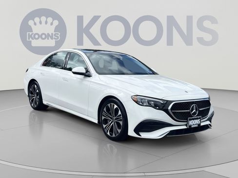 Used 2025 Mercedes-Benz E 450 4MATIC Sedan image 2