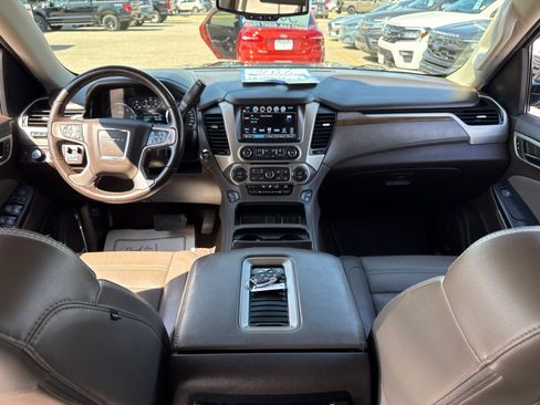 Used 2019 GMC Yukon XL Denali w/ Open Road Package AWD/4WD image 4