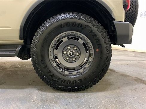 Certified 2025 Ford Bronco Outer Banks w/ Sasquatch Package image 21