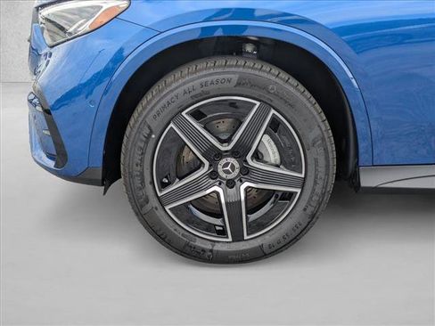 Certified 2025 Mercedes-Benz GLC 300 4MATIC image 24