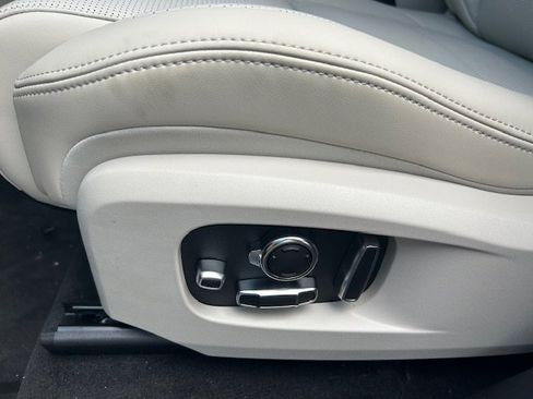 Used 2026 Jaguar F-PACE R-Dynamic S image 17