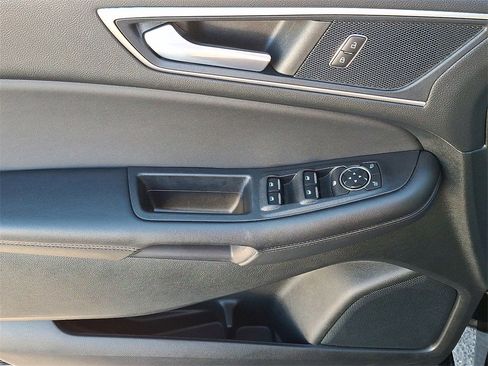 Certified 2022 Ford Edge SEL w/ Convenience Package image 12