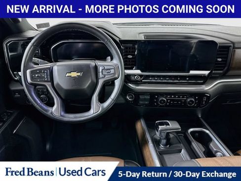 Used 2024 Chevrolet Silverado 1500 High Country w/ High Country Premium Package AWD/4WD image 31