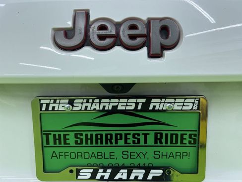 Used 2017 Jeep Grand Cherokee Trailhawk w/ Trailhawk Luxury Group AWD/4WD image 13