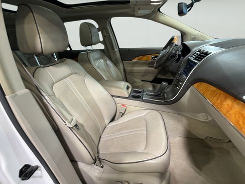 Used 2013 Lincoln MKX FWD image 21