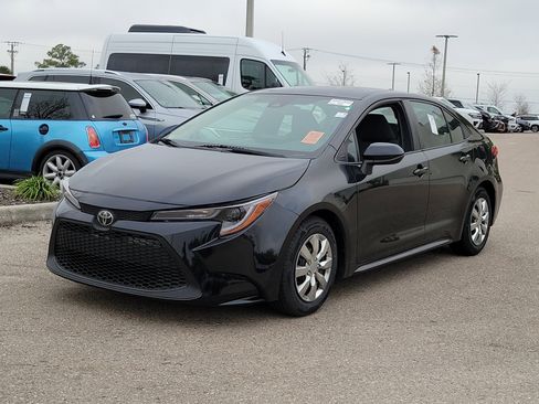 Used 2020 Toyota Corolla L image 3