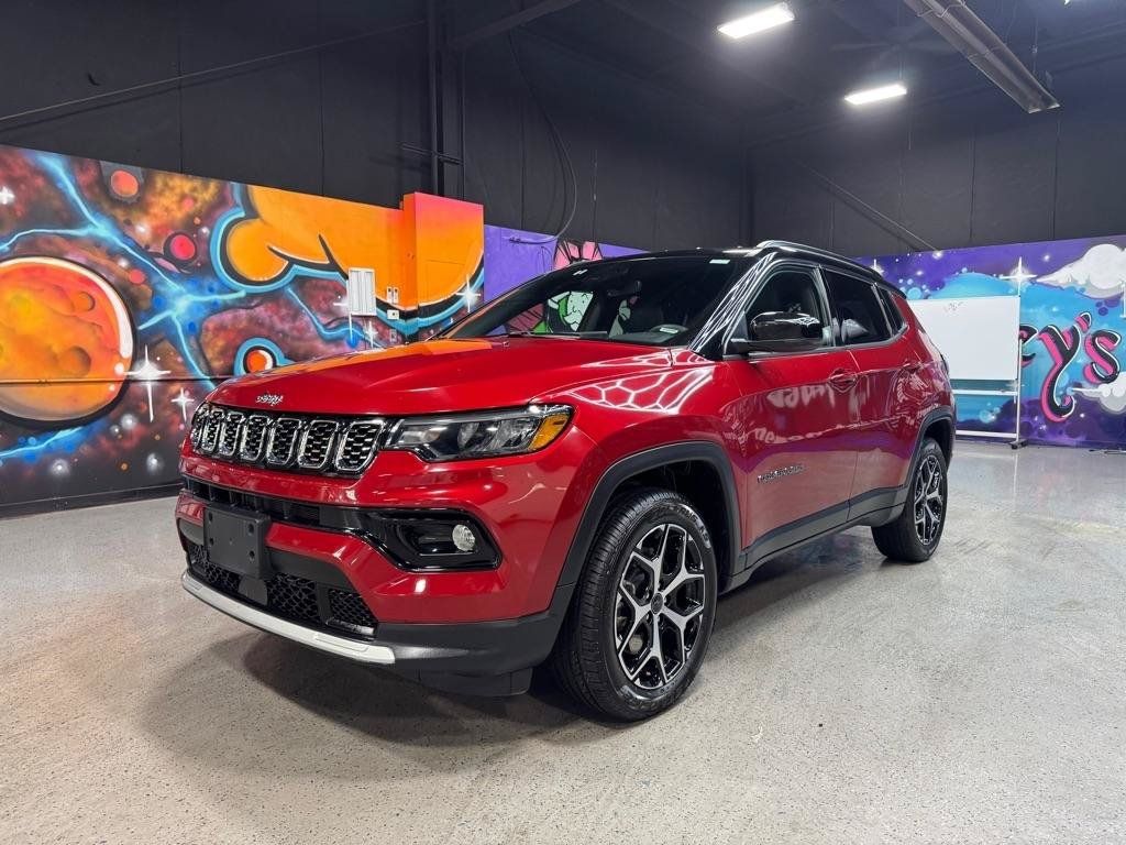 Used 2025 Jeep Compass Limited AWD/4WD image 1