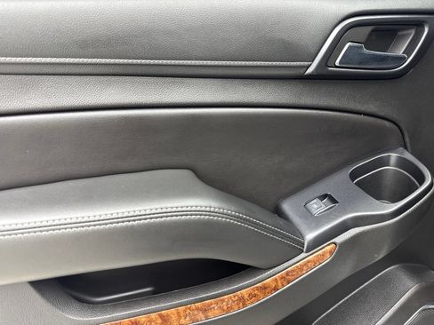 Used 2018 Chevrolet Tahoe Premier AWD/4WD image 40