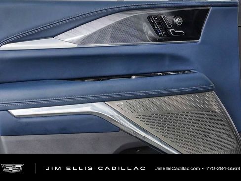 Certified 2025 Cadillac Escalade IQ Luxury 2 w/ LPO, Premium Carpet Package AWD/4WD image 6