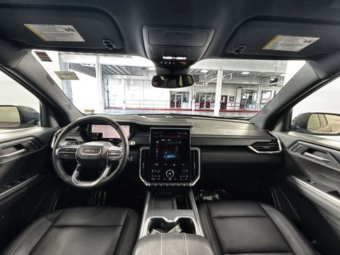 Used 2024 GMC Acadia Elevation image 23