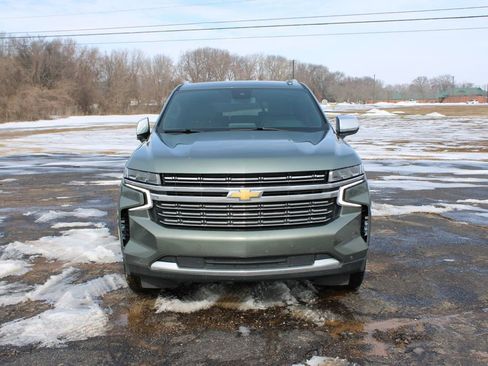 Used 2024 Chevrolet Tahoe Premier image 3