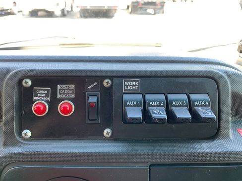 Used 2019 Ford E-350 and Econoline 350 Super Duty image 17