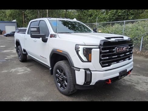 Used 2024 GMC Sierra 2500 AT4 w/ AT4 Premium Plus Package AWD/4WD image 3