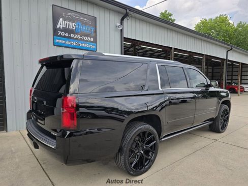 Used 2019 Chevrolet Suburban Premier w/ Premier Plus Edition AWD/4WD image 16