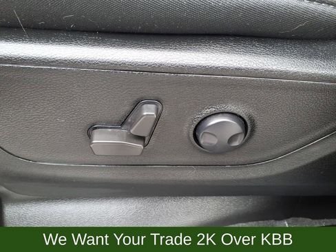 Used 2022 RAM 1500 Big Horn AWD/4WD image 18