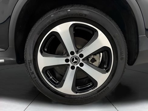 Used 2021 Mercedes-Benz GLC 300 image 27