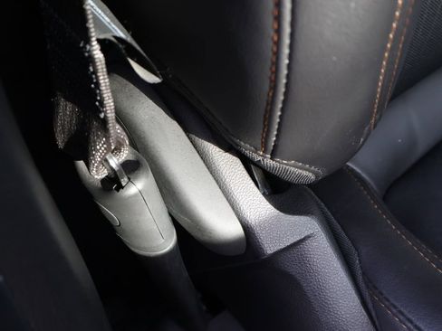 Used 2022 Chevrolet Trax LT w/ LT Convenience Package image 40