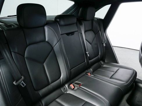 New 2026 Porsche Macan image 21