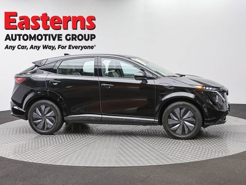 Used 2023 Nissan Ariya AWD image 4