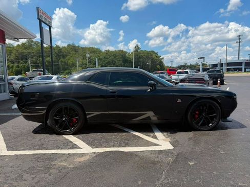 Used 2015 Dodge Challenger R/T Scat Pack w/ Leather Interior Group RWD image 8