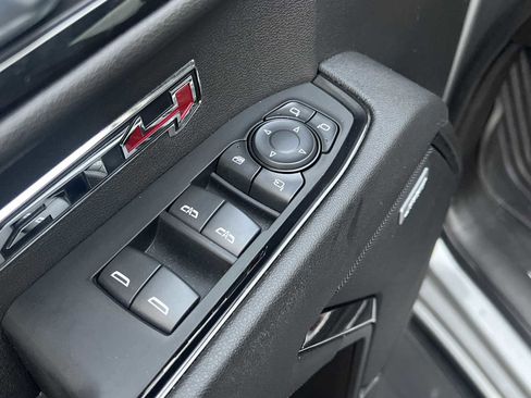 Used 2024 GMC Sierra 1500 AT4 w/ Technology Package image 19