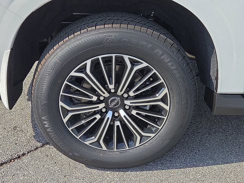 New 2026 Nissan Armada SL w/ Captain's Chari Seat Package image 7