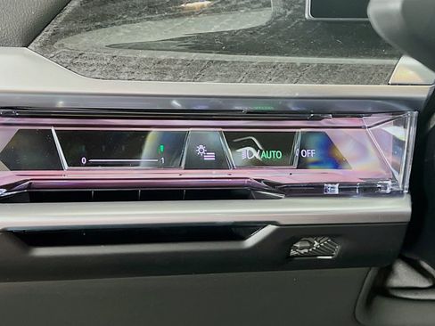 New 2025 BMW 760i xDrive image 11