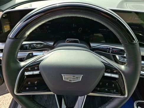 Used 2024 Cadillac Lyriq Luxury image 16