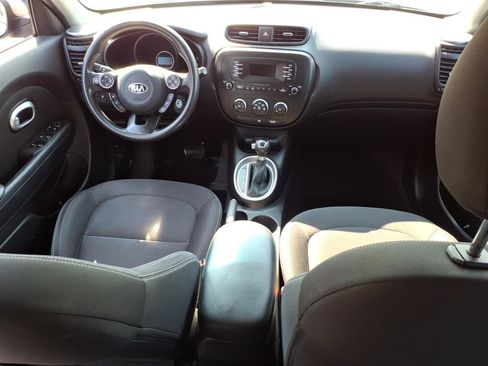 Used 2015 Kia Soul FWD image 7