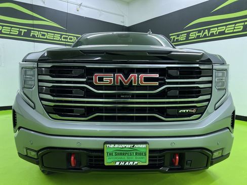 Used 2025 GMC Sierra 1500 AT4 w/ AT4 Premium Package AWD/4WD image 3