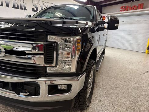 Used 2019 Ford F250 XLT w/ XLT Premium Package AWD/4WD image 13