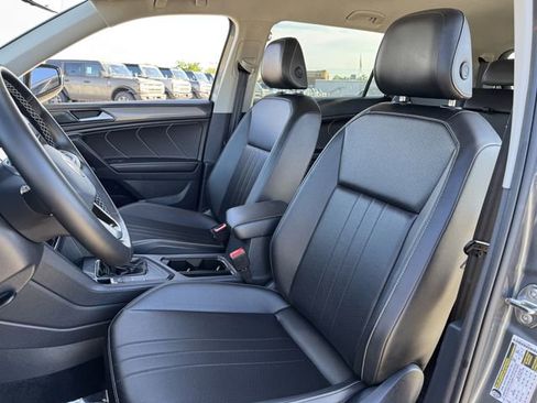 Used 2024 Volkswagen Tiguan SE FWD image 14