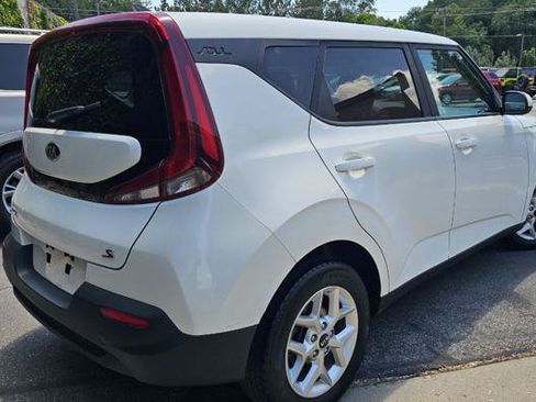 Used 2020 Kia Soul S FWD image 5
